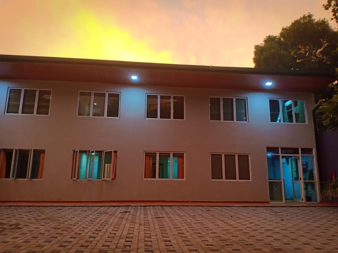 Fox Villa Wattala Exterior photo